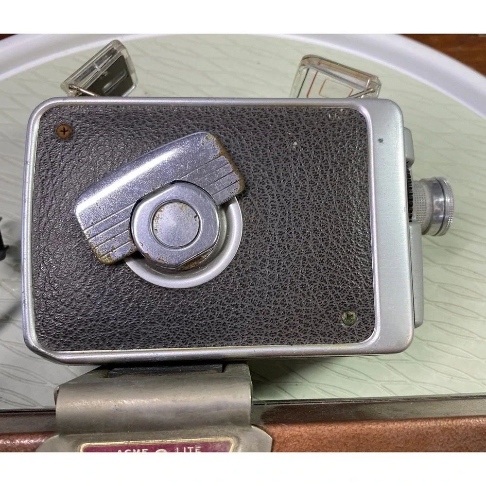 Vintage Kodak Brownie Automatic Movie Camera F/2.3 w/2-Lamp Movie Lights Untestd